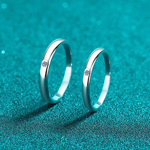 Venta al por mayor minimalista plata 925 joyería moissanita boda pareja anillo moda pareja conjunto regalos para su novio y novia - Product Image 1