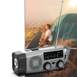 Radio météo personnalisée grise/noire avec chargeur solaire et manivelle, radio AM FM WB, lampe de poche intégrée et batterie externe pour utilisation en extérieur - Product Image 5