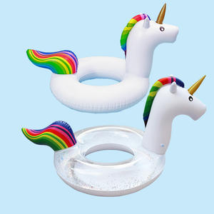 Flotador inflable de unicornio con crin y cuerno arcoíris para niños, para uso en piscinas, parques acuáticos, hoteles y resorts. - Product Image 1