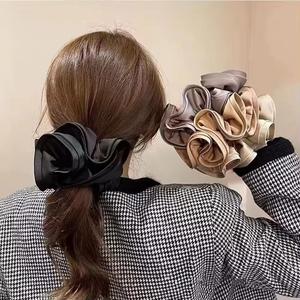 Chouchous en satin de soie extra larges, élégants et luxueux, avec fleur surdimensionnée, élastiques pour cheveux, pour filles et femmes - Product Image 2