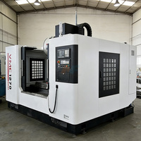 Centre d'usinage vertical CNC VMC1270 BT40 GSK à moyenne capacité (24 outils) pour le traitement des moules