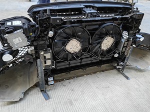 Conjunto Frontal (Nose Cut) para <span class=keywords><strong>Bentley</strong></span> Bentayga Diésel 4.0 V8: Parachoques, Faros, Radiador, Ventilador Intercooler - Piezas Originales Usadas - Product Image 6