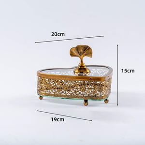 Boîte à bonbons en or, boîte à bonbons européenne légère de luxe en <span class=keywords><strong>verre</strong></span> <span class=keywords><strong>transparent</strong></span> avec couvercle en <span class=keywords><strong>verre</strong></span> et cœur creux pour décoration de fête de mariage - Product Image 5