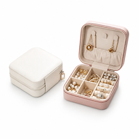 Boîte à bijoux de voyage portable en cuir PU avec fermeture éclair, étui de rangement pour bijoux avec compartiments divisés pour bagues, boucles d'oreilles, colliers, femmes