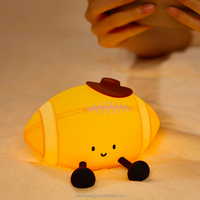 Lampe LED portable en silicone en forme de mini ballon de rugby, rechargeable par Type-C, lumière tactile, lumière de nuit blanc chaud, intensité réglable pour enfants, mobile