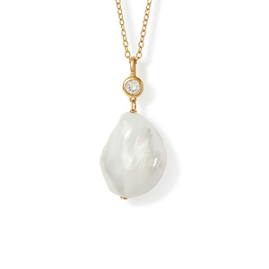 Collier pendentif perle baroque Gemnel: beauté irrégulière rencontre diamant éblouissant - Product Image 1