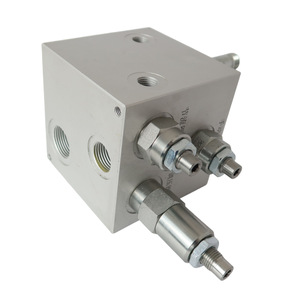 บล็อกวาล์วควบคุมแบบรวมที่ปรับแต่งได้ บล็อกวงจรไฮดรอลิกพร้อมบล็อกแมนิโฟลด์ บล็อกอุปกรณ์ขั้นกลางที่ผ่านการกลึงสำหรับวาล์วควบคุม - Product Image 2
