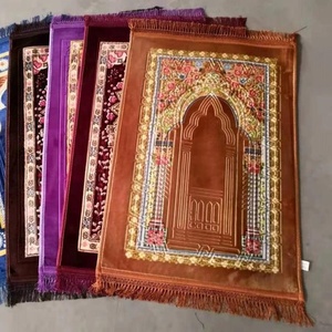 <span class=keywords><strong>Tappeto</strong></span> <span class=keywords><strong>marocchino</strong></span> islamico Super morbido <span class=keywords><strong>tappeto</strong></span> da preghiera spesso stampato portatile resistente imbottitura in poliestere tappetino da preghiera musulmano - Product Image 4