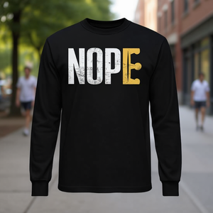 Nope No Kings Camiseta de manga larga negra unisex talla mediana para adultos - Product Image 3