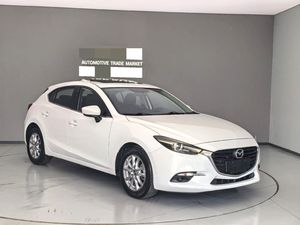 <span class=keywords><strong>Mazda</strong></span> <span class=keywords><strong>3</strong></span> Axela <span class=keywords><strong>Hatchback</strong></span> 1.5L Deluxe Automatica, Modello 2017 - Product Image 2