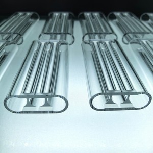 Candela de Cuarzo de Triple Orificio para Máquina de Belleza Láser, Producto de Cuarzo de Alta Calidad - Product Image 1