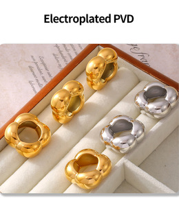 Wholesale Waterproof Texture Jewelry Chunky Exaggerate Flower Rings for Women Stainless Steel 18K Gold Plated Finger Ring - Product Image 6