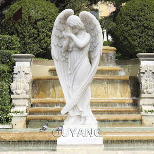 Statue d'ange priant à ailes en marbre classique personnalisée, sculptée à la main, sculpture de jardin en pierre pour décoration extérieure - Product Image 1