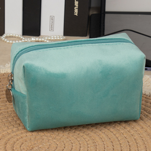 Hot Sale Custom OEM ODM Velvet Makeup Bag Portable Zipper Case with <b>New</b> Style Made of Leather - Product Image 2