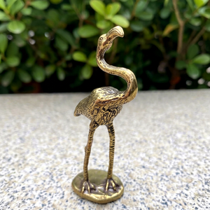Figurine d'Oiseau Grue en Laiton Faite à la Main, Sculpture Élégante en Métal, Statue d'Oiseau à Long Cou, Décoration de Table pour la Maison et le Bureau, Faune Sauvage - Product Image 1