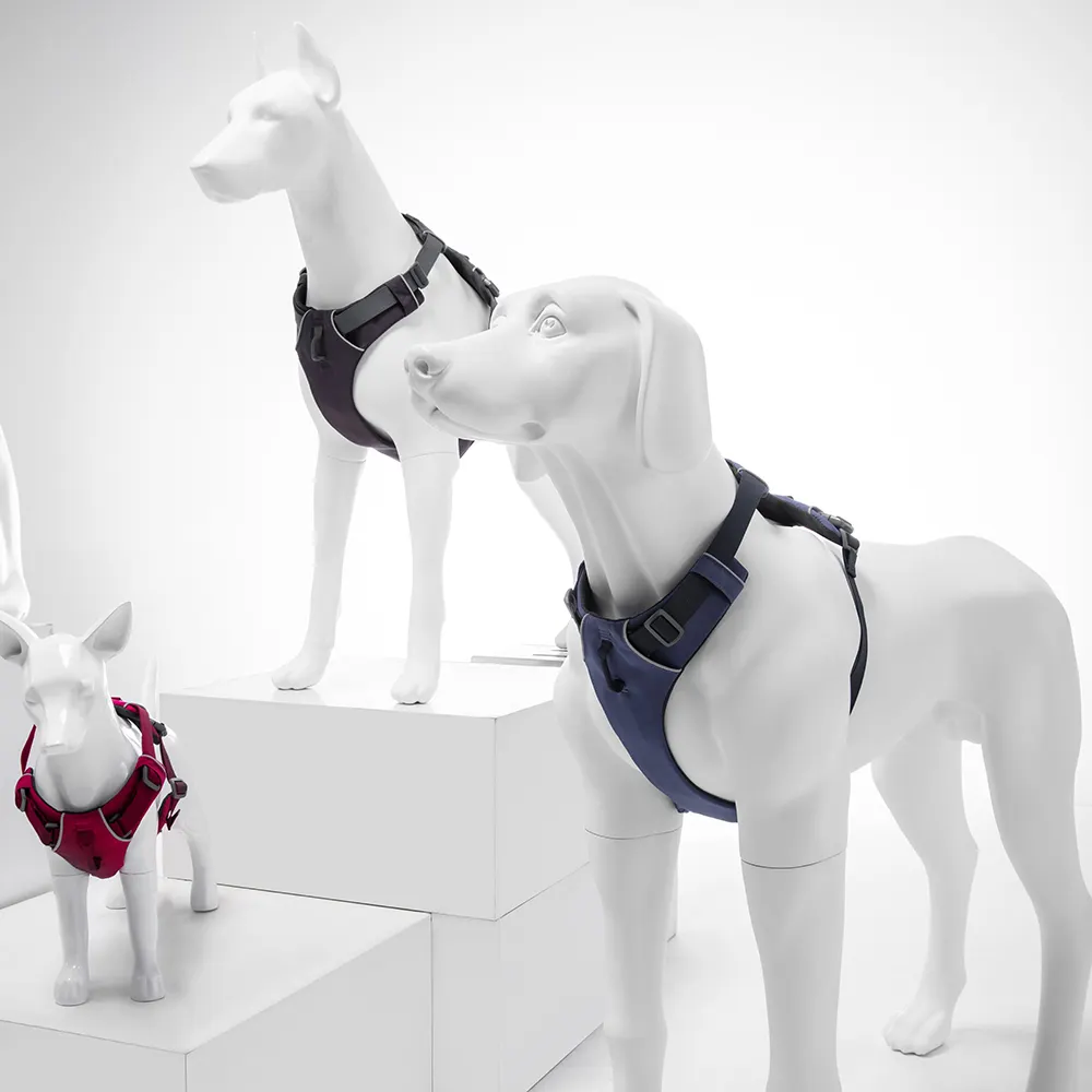 Maniquí de perro blanco de tamaño grande de fibra de vidrio con pantalla al por mayor de la