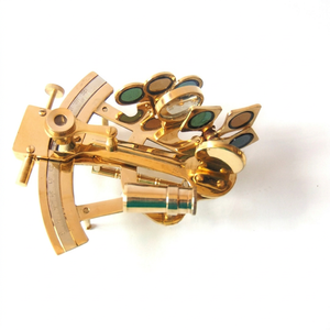 Sextant en laiton vintage fait main, instrument de navigation marine avec boîte en bois pour collectionneurs, exposition éducative et nautique - Product Image 1