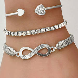 SL164 Novedad Set de 3 Pulseras Ajustables de Moda para Mujer con Patrón de Infinito y Número 8, Chapadas en Oro con Zirconia - Product Image 2