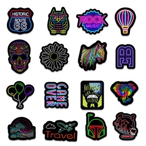 Stiker kartun berbentuk kustom dekorasi <span class=keywords><strong>Anime</strong></span> perekat vinil Pvc Label Massal Paket stiker kustom