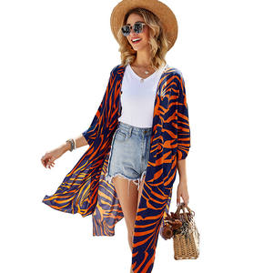 Kimono de plage rouge en rayonne imprimée pour femme, chemisier de plage, couvre-maillot de bain - Product Image 3