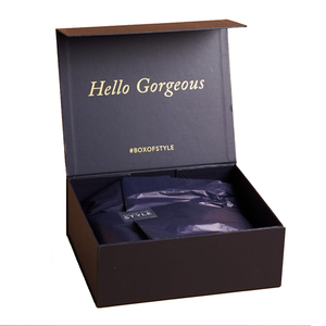 Caja de Regalo de Cartón Rígido Negro de Lujo con Logotipo Impreso Personalizado, Cierre Magnético con Tapa de Papel - Product Image 1