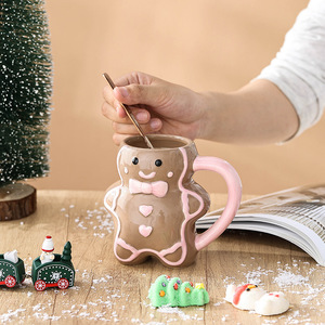Mug à eau en céramique mignon, motif de bonhomme en pain d'épices de Noël, tasse à lait ou à café - Product Image 6