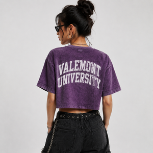 T-shirt court personnalisé pour femme, style universitaire vintage, avec motif graphique délavé, pour supporter de football, streetwear - Product Image 2
