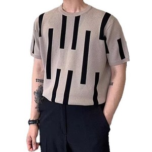 T-shirt d'affaires tricoté à manches courtes pour homme, coupe ajustée, rayé et color-block, en soie glacée, été, vente en gros transfrontalière directe usine - Product Image 3