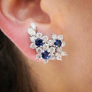 Eleganti Orecchini a Perno a Forma di Fiore per Donne, Accessori per Orecchie da Indossare Quotidianamente, per Outfit Casual e Regalo - Product Image 3