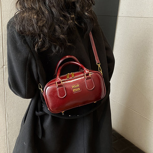 <span class=keywords><strong>Sac</strong></span> bowling vintage pour femme, nouvelle collection automne/hiver 2025 – <span class=keywords><strong>Sac</strong></span> à bandoulière élégant et polyvalent en cuir PU avec fermeture éclair simple - Product Image 2