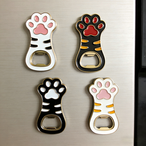 Apribottiglie a Forma di Zampa di Gatto, Adesivi per Frigorifero, Cavatappi e Apribottiglie in Metallo Smaltato Creativi con Souvenir di Attrazioni Turistiche - Product Image 1
