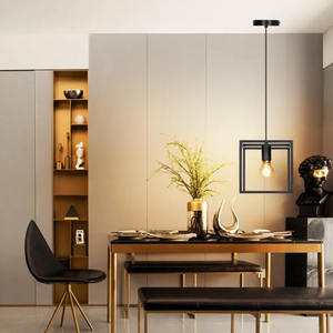 Lampada a sospensione in metallo E27, design moderno, ideale per l'illuminazione decorativa in case e uffici. - Product Image 2