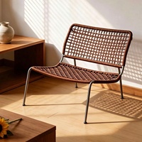 Fauteuil de salon individuel de style médiéval en corde tressée pour restaurant, avec structure métallique, dossier respirant et assise amovible et lavable