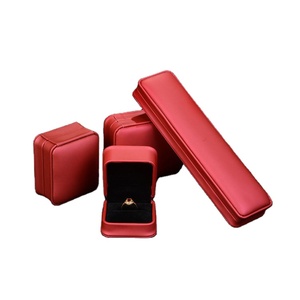 Boîte à bijoux de luxe en cuir PU, boîte à bijoux portable, petite boîte à bijoux - Product Image 1