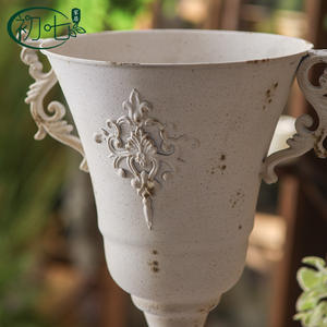 Maceta de Metal Estilo Francés Vintage para Decoración de Jardín Exterior A3010 - Product Image 4