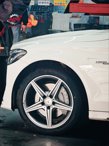 Produits <span class=keywords><strong>de</strong></span> vente chauds pièces automobiles couvercle d'étrier <span class=keywords><strong>de</strong></span> <span class=keywords><strong>frein</strong></span> personnalisé C300 C200 A4 A6 2016 2020 2024 - Product Image 3