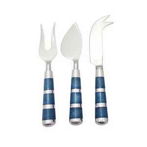 Juego de Cuchillos para Queso Ecológicos de Estilo Clásico, Acero Inoxidable y Resina, Diseño Sostenible y Clásico para Regalos de Cubertería - Product Image 1