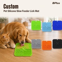 Tapis de léchage pour animaux de compagnie BPlus en silicone, bol de distribution lente pour animaux, tapis de léchage pour chien à ventouse, alimentation lente avec design multi-textures pour yaourt et cacahuètes