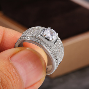 Anello da Uomo alla Moda, Stile Business Audace, in Lega, Aperto e Regolabile, Gioiello Minimalista Moderno - Product Image 3
