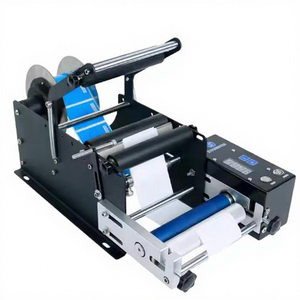 Machine d'étiquetage semi-automatique de bureau pour bouteilles rondes, pots et canettes de vin, boissons et spiritueux, avec application d'autocollants. - Product Image 2