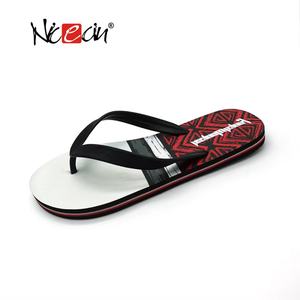 Chanclas con Estampado Geométrico y Logotipo Personalizado, Sandalias de Playa Unisex con Patrón Tribal, Suela de Goma PE en Capas, Pantuflas de Verano, Fabricante OEM - Product Image 2