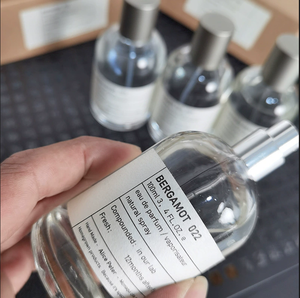 Flacon vaporisateur de parfum en verre de flint carré de 100 ml, 50 ml, 30 ml, en gros, logo personnalisé en stock, vide et rechargeable - Product Image 5