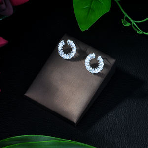 HIBRIDE ünlü marka geometrik kübik zirkon taşı çiçek saplama küpe kore moda kadınlar takı E-394 - Product Image 2