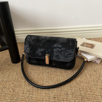 Sac à main tendance en PU avec chaîne épaisse, petit sac fourre-tout à bandoulière pour femmes, sac à main à la mode pour dames