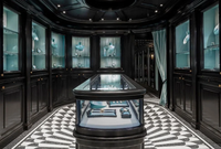 Vitrine à bijoux GZowin Gothic Dark Wind avec éclairage LED, design personnalisable, construction durable et de haute qualité
