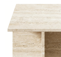 Dalles de travertin beige affiné, blocs de marbre naturel pour tables basses géométriques carrées et tables d'appoint modernes sur socle