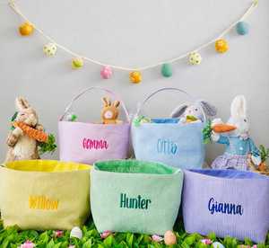 Panier personnalisé brodé avec nom, en tissu seersucker, pour la chasse aux œufs de Pâques, idéal pour les enfants - Product Image 1
