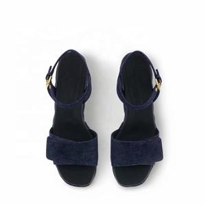 Sandalias de Plataforma Gruesa con Adornos Metálicos para Verano, Zapatos de Tacón Alto para Mujer, Sandalias Modernas de Mezclilla Oscura para Exteriores - Product Image 3