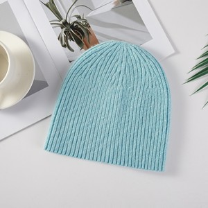 Bonnets d'hiver en <span class=keywords><strong>cachemire</strong></span> pur pour femmes - Logo personnalisé de créateur, luxe, mode, tricot chaud, tissu côtelé courant, pour les voyages d'affaires - Product Image 6