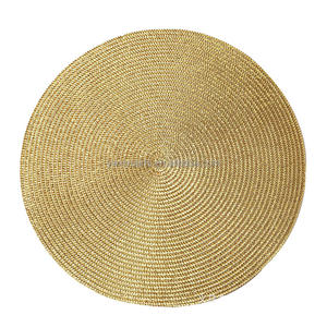 إكسسوارات رأس فضية وذهبية فاخرة مزينة بالريش مصممة لتعزيز أناقة المرأة - Product Image 4